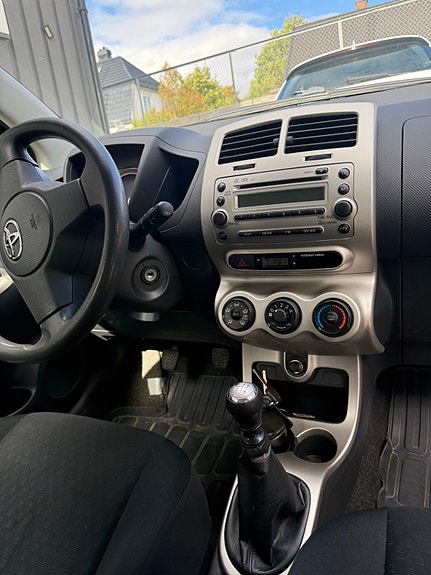 Toyota Urban Cruiser 16 of 23