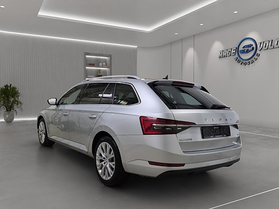 Skoda Superb 9 of 25