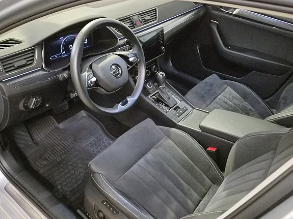 Skoda Superb 13 of 25