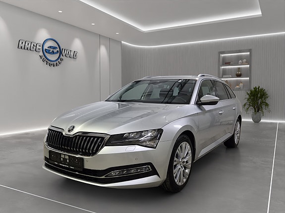 Skoda Superb 2 of 25