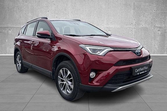 Toyota RAV4 7 of 19