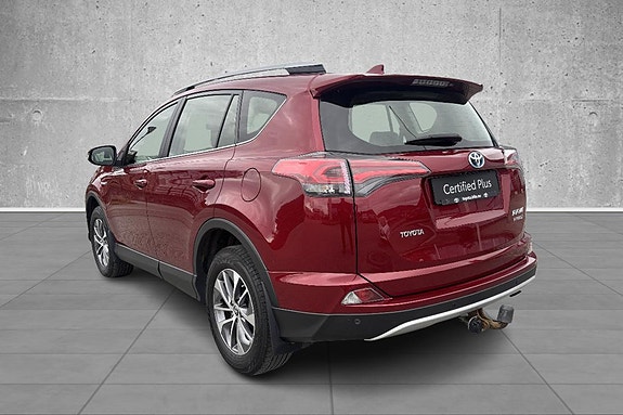 Toyota RAV4 3 of 19
