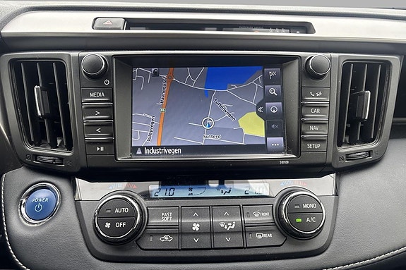 Toyota RAV4 13 of 19