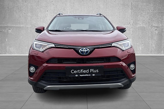 Toyota RAV4 8 of 19