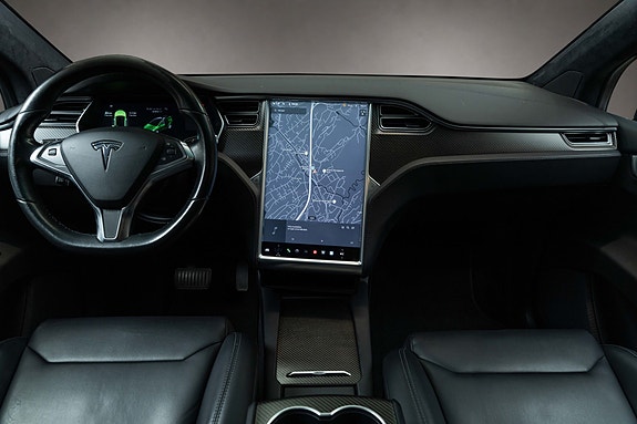 Tesla Model X 10 of 30
