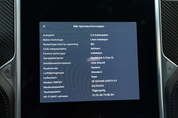 Tesla Model X 28 of 30