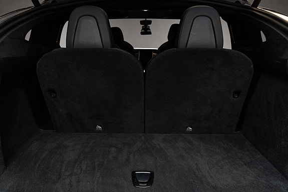Tesla Model X 17 of 30