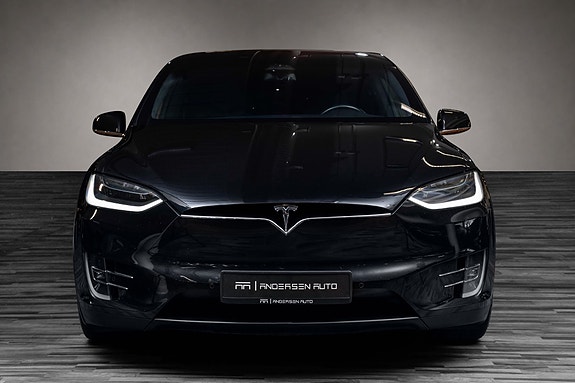Tesla Model X 9 of 30