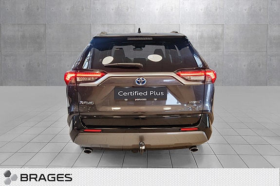 Toyota RAV4 4 of 22