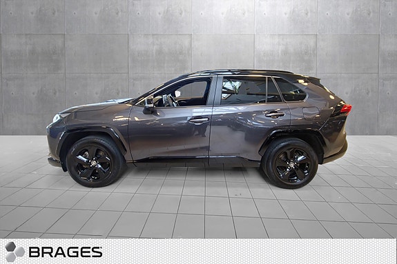 Toyota RAV4 2 of 22