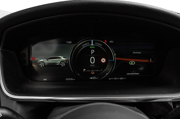 Jaguar I-PACE 23 of 26
