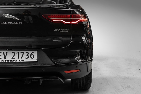 Jaguar I-PACE 8 of 26