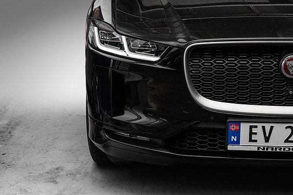 Jaguar I-PACE 3 of 26