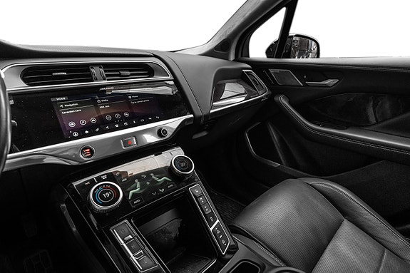 Jaguar I-PACE 12 of 26