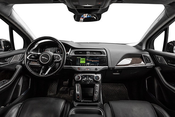 Jaguar I-PACE 20 of 26