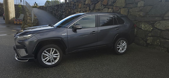 Toyota RAV4 6 of 30