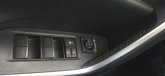 Toyota RAV4 26 of 30