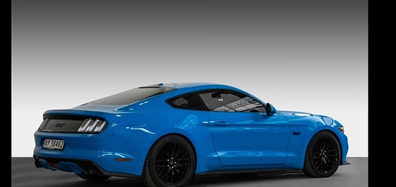 Ford Mustang 4 of 16