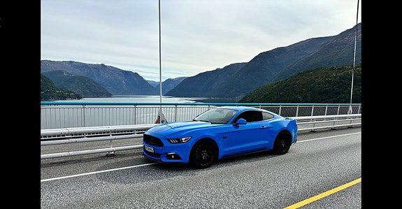 Ford Mustang 3 of 16