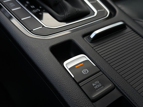 Volkswagen Passat 29 of 30
