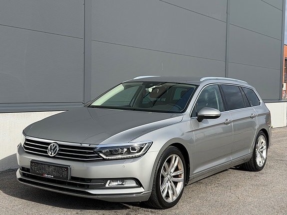 Volkswagen Passat 3 of 30