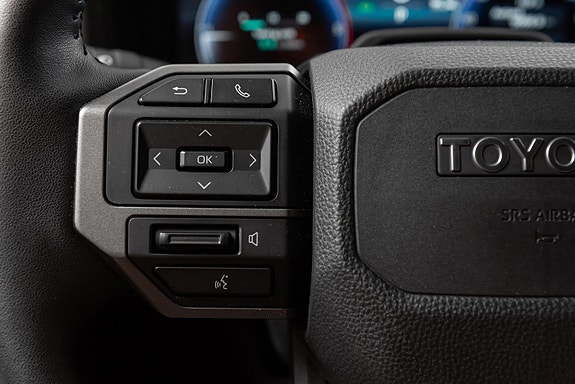 Toyota Land Cruiser 26 of 27
