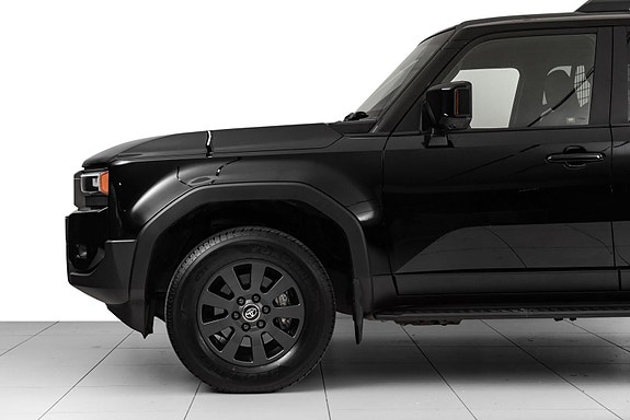 Toyota Land Cruiser 20 of 27