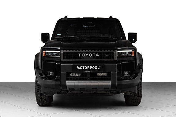 Toyota Land Cruiser 4 of 27