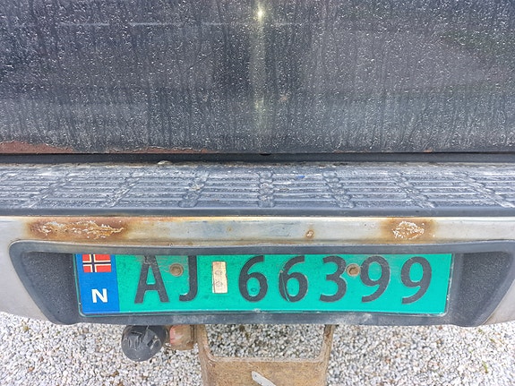 Toyota HiLux 7 of 9