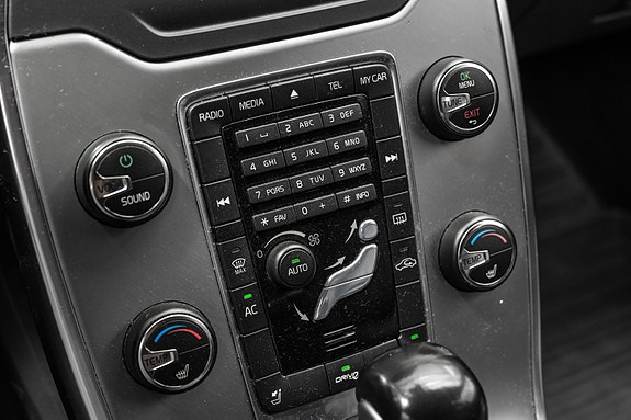 Volvo V70 10 of 21