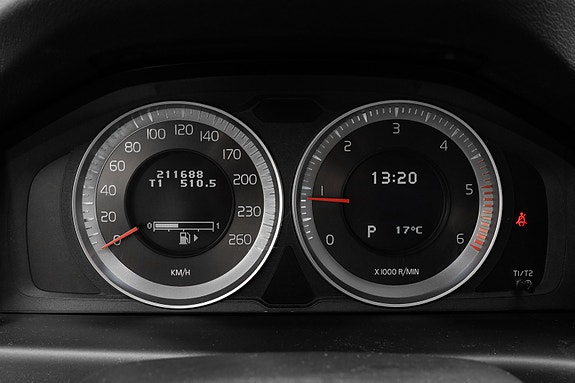 Volvo V70 14 of 21