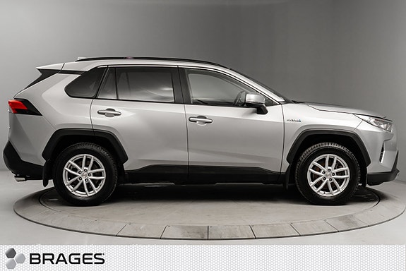 Toyota RAV4 5 of 26