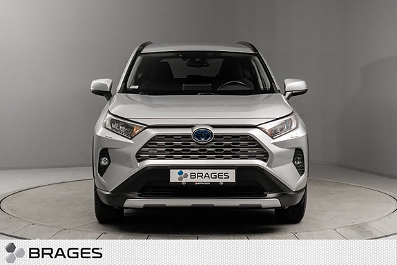 Toyota RAV4 6 of 26