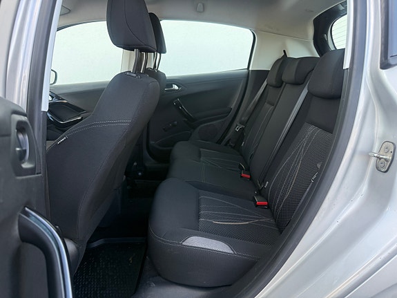 Peugeot 208 17 of 17