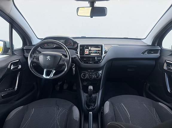 Peugeot 208 9 of 17
