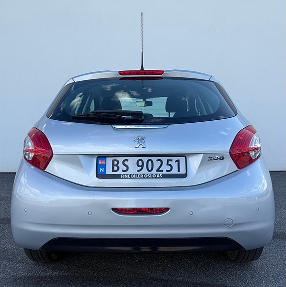 Peugeot 208 6 of 17