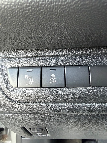 Peugeot 208 13 of 17