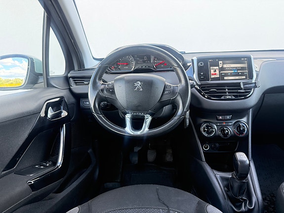 Peugeot 208 12 of 17