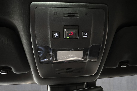 Lexus UX300e 26 of 28