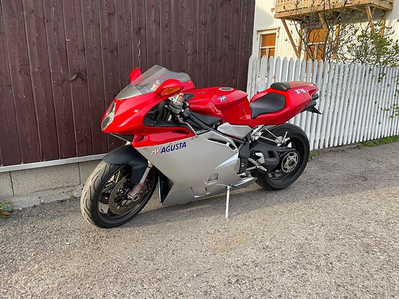 MV Agusta F4 750 15 of 16