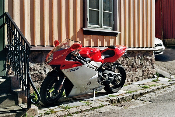 MV Agusta F4 750 3 of 16