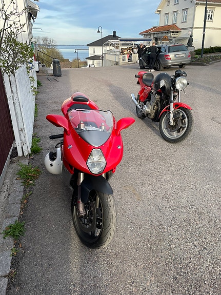 MV Agusta F4 750 13 of 16