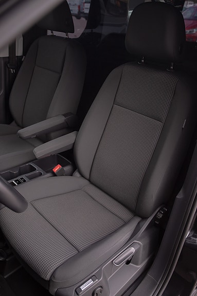 Volkswagen Caddy 24 of 30