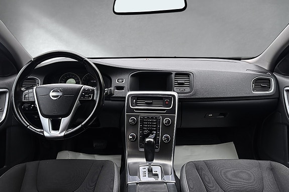 Volvo S60 18 of 30