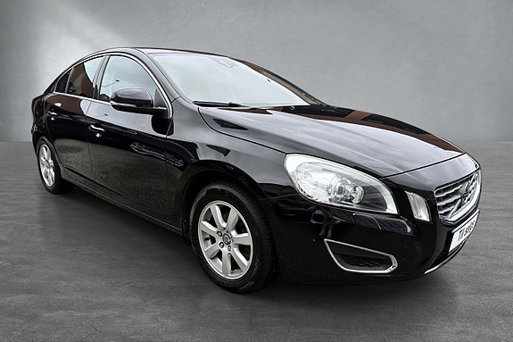 Volvo S60 8 of 30