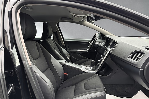 Volvo S60 14 of 30