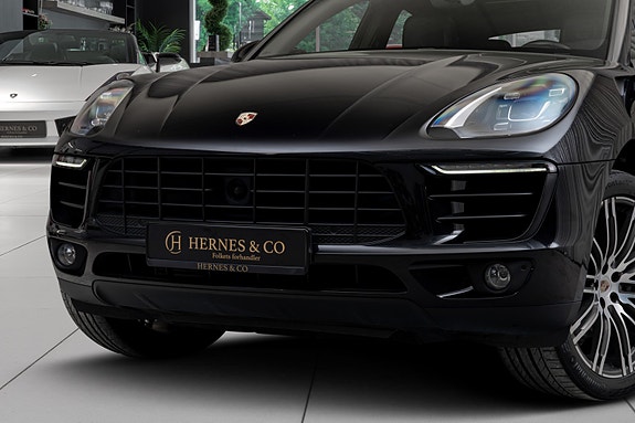 Porsche Macan 9 of 30