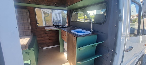Mercedes-Benz Sprinter 19 of 30
