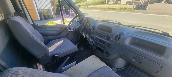 Mercedes-Benz Sprinter 17 of 30