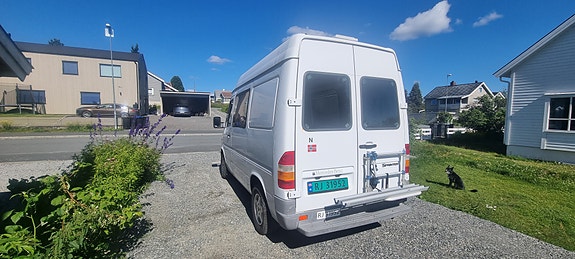 Mercedes-Benz Sprinter 7 of 30